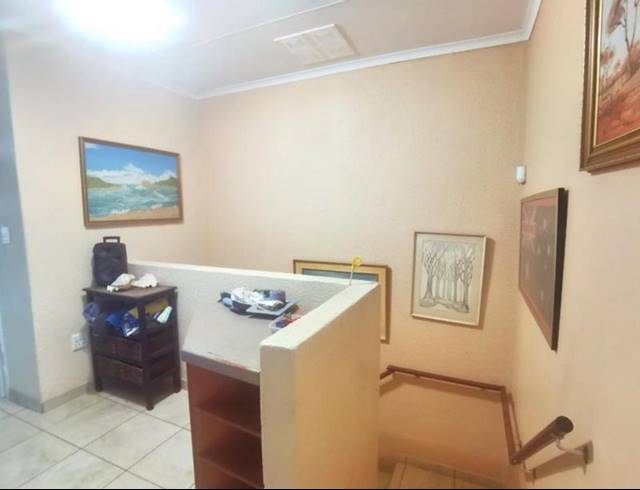 2 BEDROOM TOWNHOUSE FOR SALE IN BRACKENHURST